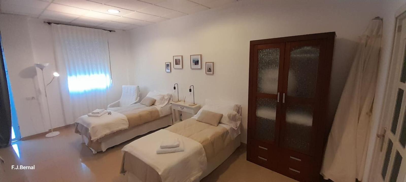Acogedor Loft A 30 Minutos De La Playa Y Montana Lägenhet Lebrija Exteriör bild